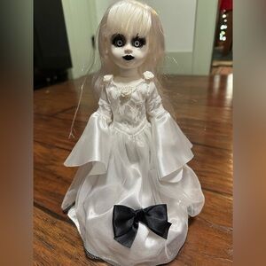 Living Dead Dolls Beauty Resurrection
